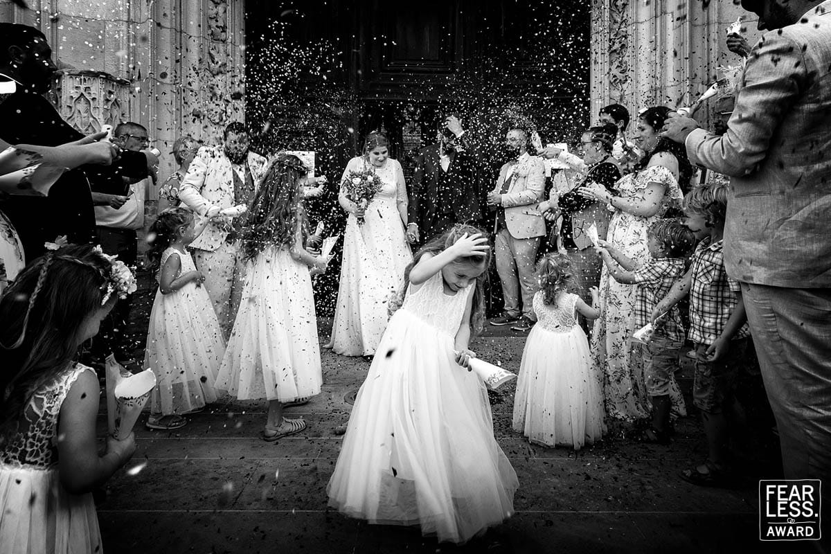 [Instant promo]
Mme Gurdil a obtenu un Fearless Award!
Le Fearless Award est un concours international  de photographie de mariage.
Cette photographie a été primée !
(Partages appréciés) 1/5