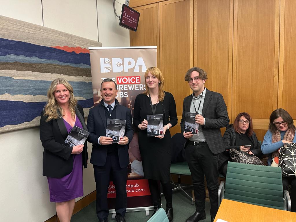 Thanks again to all MPs & Lords who attended our roundtable in Parliament yesterday to discuss @Localis's report 'Inn-Valuable' on the huge social value pubs provide communities We had strong Parliamentary support for the report's findings and proposals: localis.org.uk/research/inn-v…