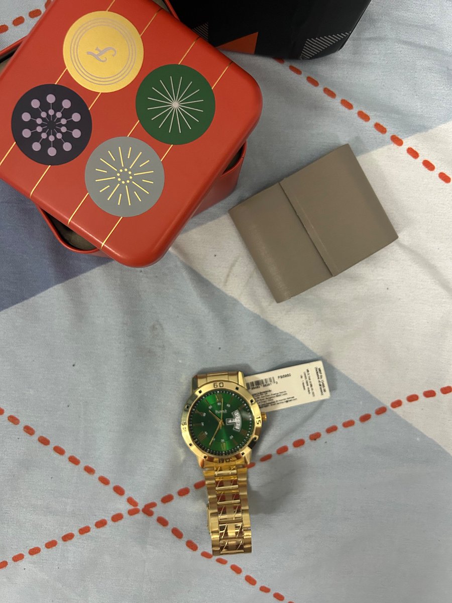 anurai20's tweet photo. I have ordered this product but they sent me such a filthy product instead of it! I was dissatisfied with this kind of approach! When I wanted to return the order they denied it directly!! Such a waste of money . Worst experience with myntra https://t.co/vBqUTtqGVJ