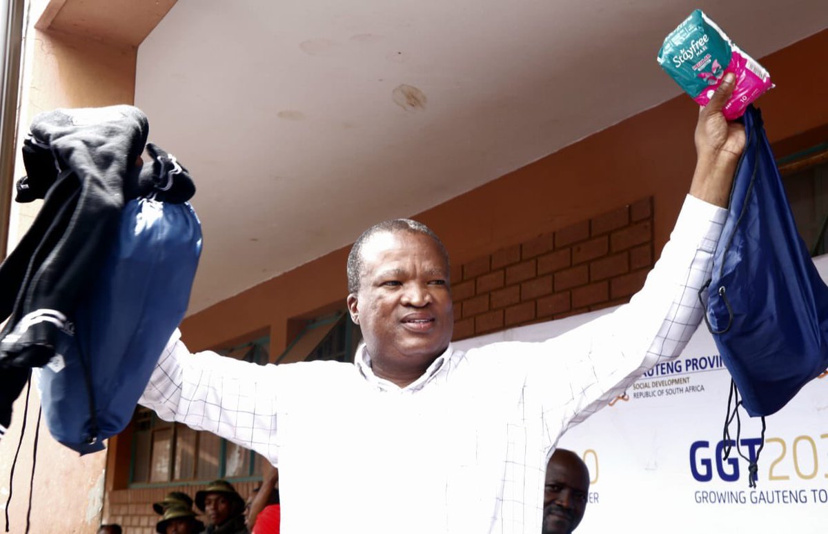 OfficialGDARD's tweet image. [IN PICTURES] Second stop for the day MEC @MbaliHlopheSA is at Beverly Hills Secondary School in Sedibeng to assess school readiness for 2024. #GrowingGautengTogether #GPBack2School2024