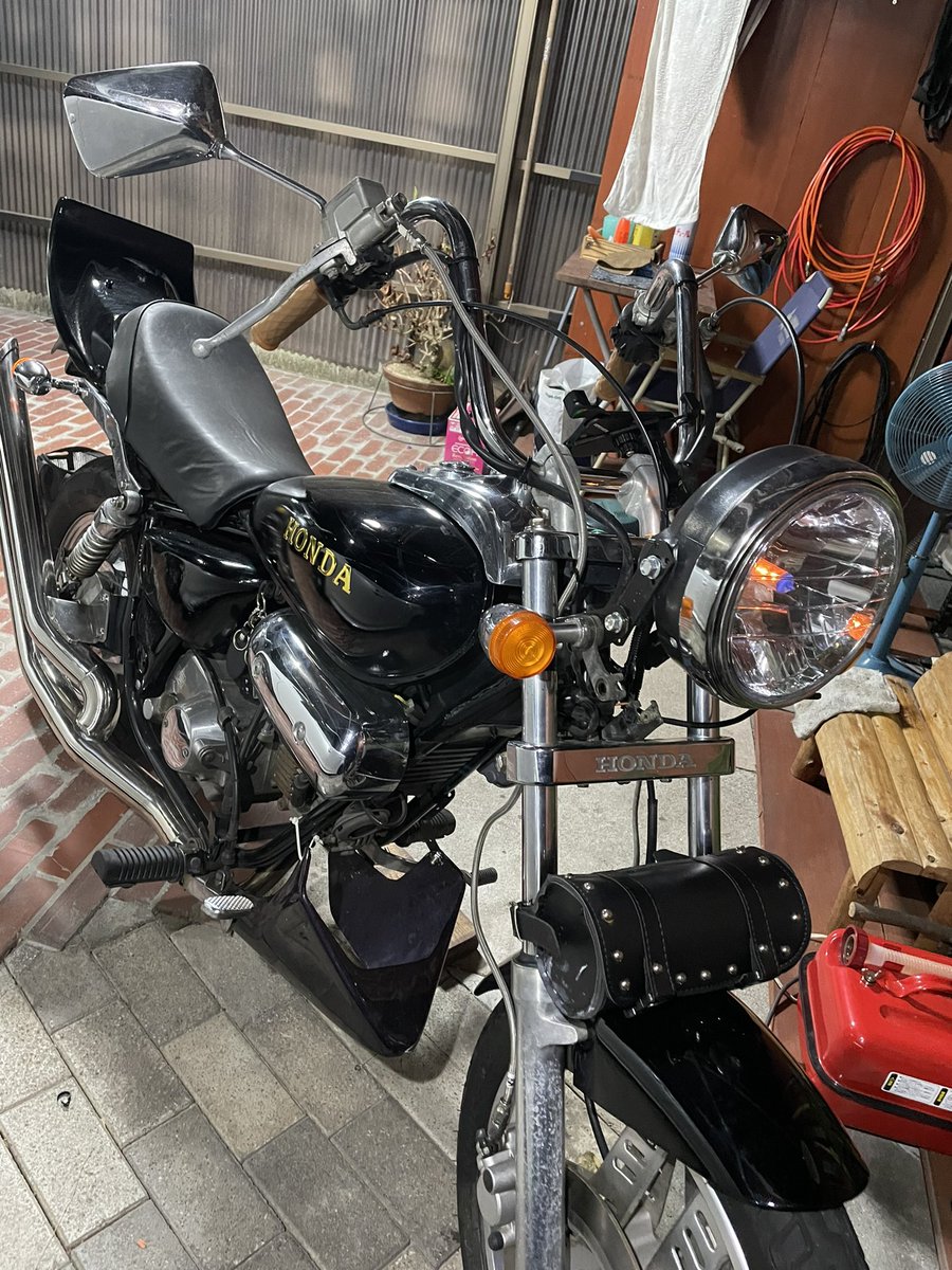 nkmrnc71's tweet photo. 誰か買いませんか。マグナ50です https://t.co/Ror5Gtz4Xi