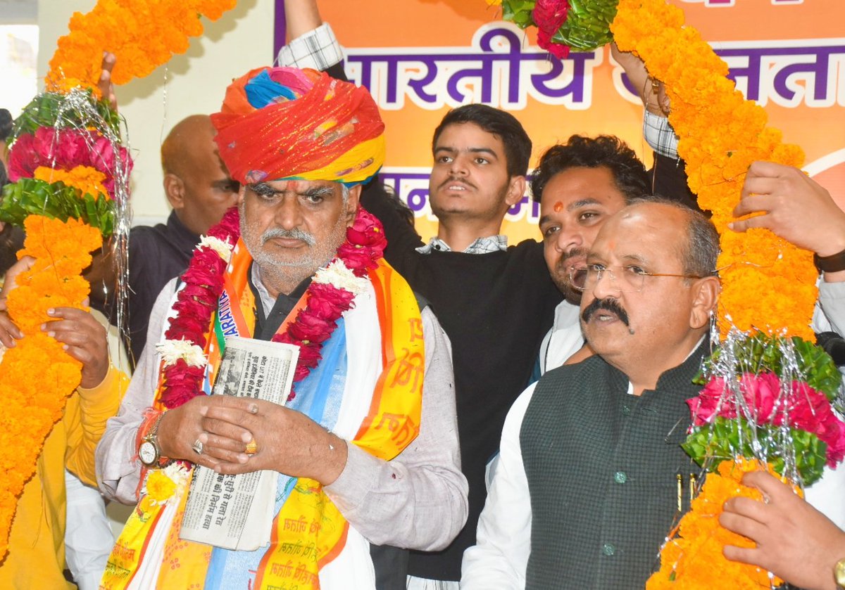 PrahladGunjal's tweet photo. राजस्थान सरकार में नगरीय विकास एवं स्वायत्त शासन मंत्री श्री झाबर सिंह खर्रा जी के कोटा आगमन पर उत्तर कार्यालय, नयापुरा पहुंचने पर भाजपा कार्यकत्ताओं के साथ स्वागत किया। @JhabarKharraBJP @BJP4Rajasthan 
#कोटा #kota #rajasthan https://t.co/JvIIFUIpiD