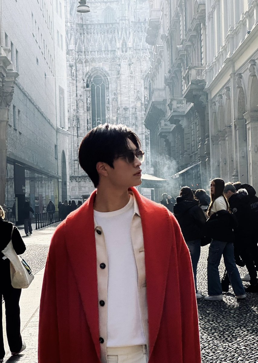 gemini_ti's tweet photo. Amore in every corner 
@Zegna 
#ZEGNA #ZEGNAFW24 https://t.co/jZWzoTmFvi