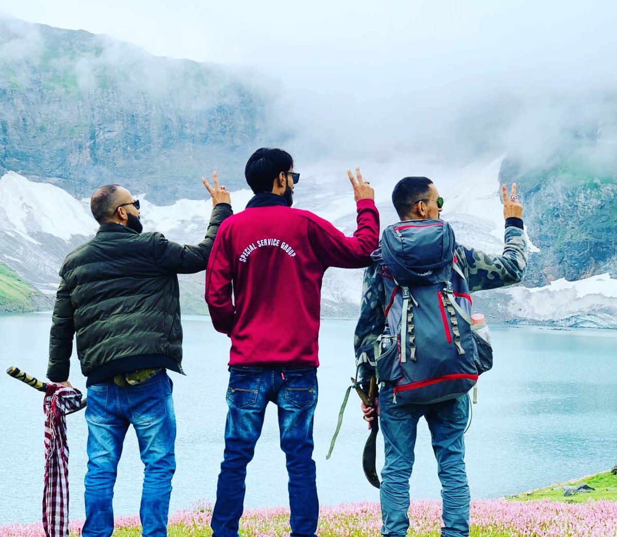 Kashmir_Horizon's tweet photo. تم بنو رنگ ، تم بنو خوشبو    🖤 
ہم تو اپنے سخن میں ڈھلتے ہیں🔥
Ratti Gali AJK largest lake also known as Barakatia lake, at an elevation of  12700 ft above sea level 2022, Free HikerzzZ Club Muzaffarabad ,Kashmir 🍁🏔️❤️ #macron20h #LoveIsland #snow  #airbnb #bbtvi #BabarAzam𓃵 https://t.co/n0v6qCbNWN