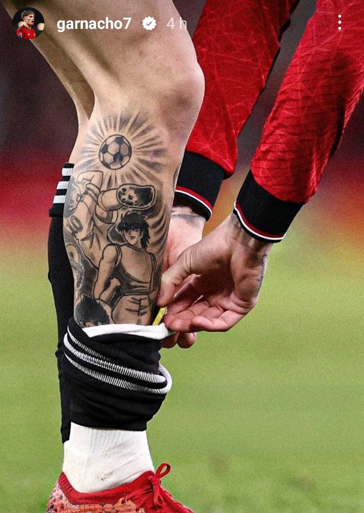 This Garnacho's leg tattoo... 🥶 His favourite childhood cartoon characters in Captain Tsubasa.💥🇯🇵