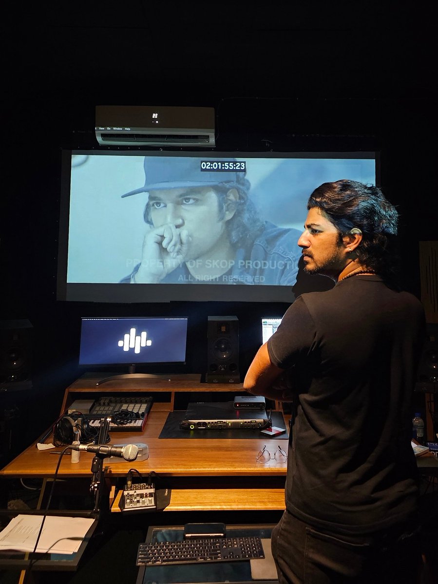 awesome_shabby's tweet image. Giving the final touches before the release . Dubbing in progress. 

Codename : F.E.B.R.

Entering The World Of #NTSF . 
#Telekenisis From 2024 . 

Date announcement soon . 
Stay tuned on @skopofficial_ .

#filemmalaysia #Malay #Shabby #syafiqyusof #astrofirst #actionpacked
