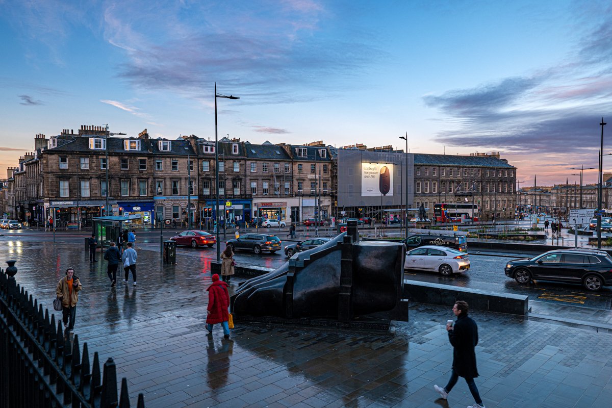 maximusmaximise's tweet photo. Ice cream, you scream, we all scream for warmer weather as Magnum dominates Edinburgh Picardy Place with its ‘one-of-a-kind’ ice cream. 

#OOH #outofhome #advertising #megabanner https://t.co/vJjyWwXy0i