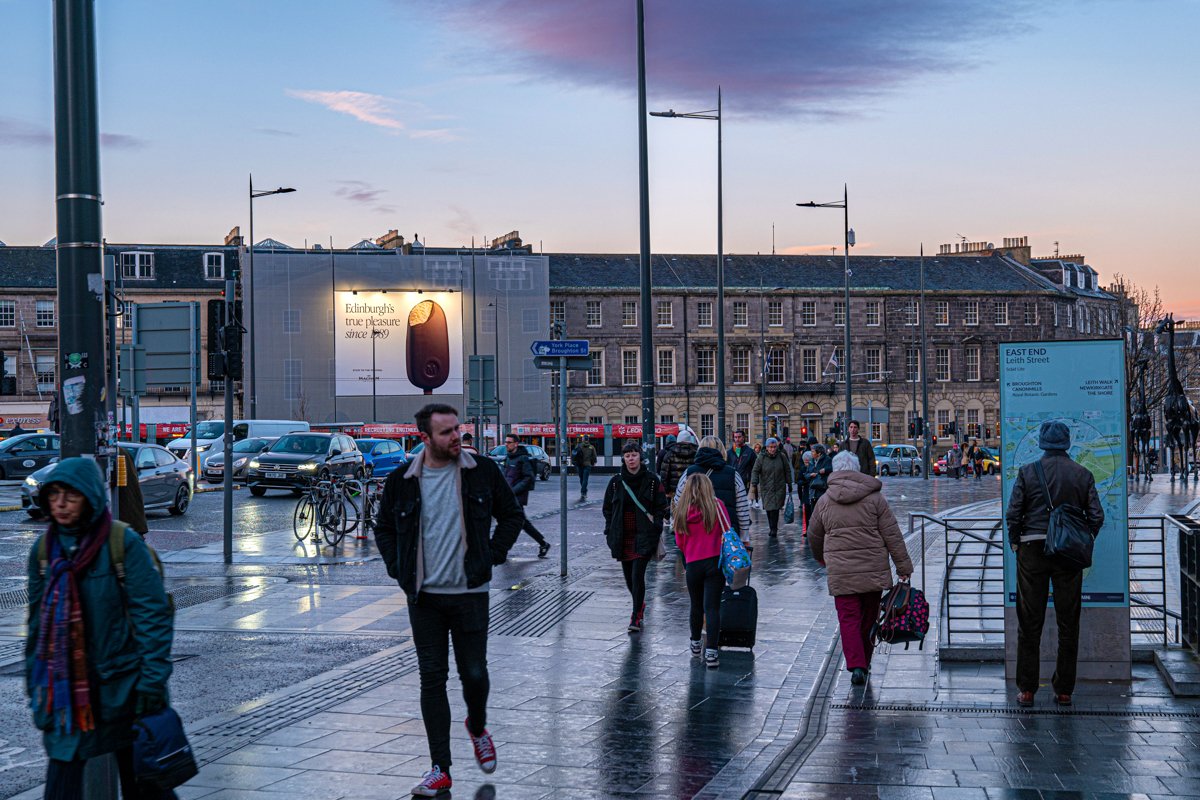maximusmaximise's tweet photo. Ice cream, you scream, we all scream for warmer weather as Magnum dominates Edinburgh Picardy Place with its ‘one-of-a-kind’ ice cream. 

#OOH #outofhome #advertising #megabanner https://t.co/vJjyWwXy0i