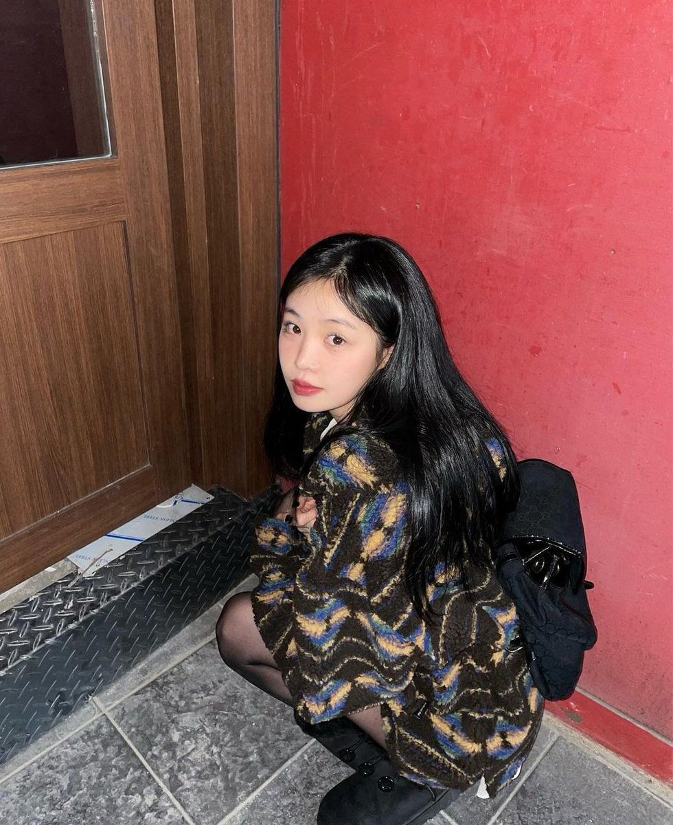 soosoocares's tweet photo. #SOOJIN instagram update 

"🧘‍♀️🧘🧘‍♂️" https://t.co/xBgFUTwVjQ