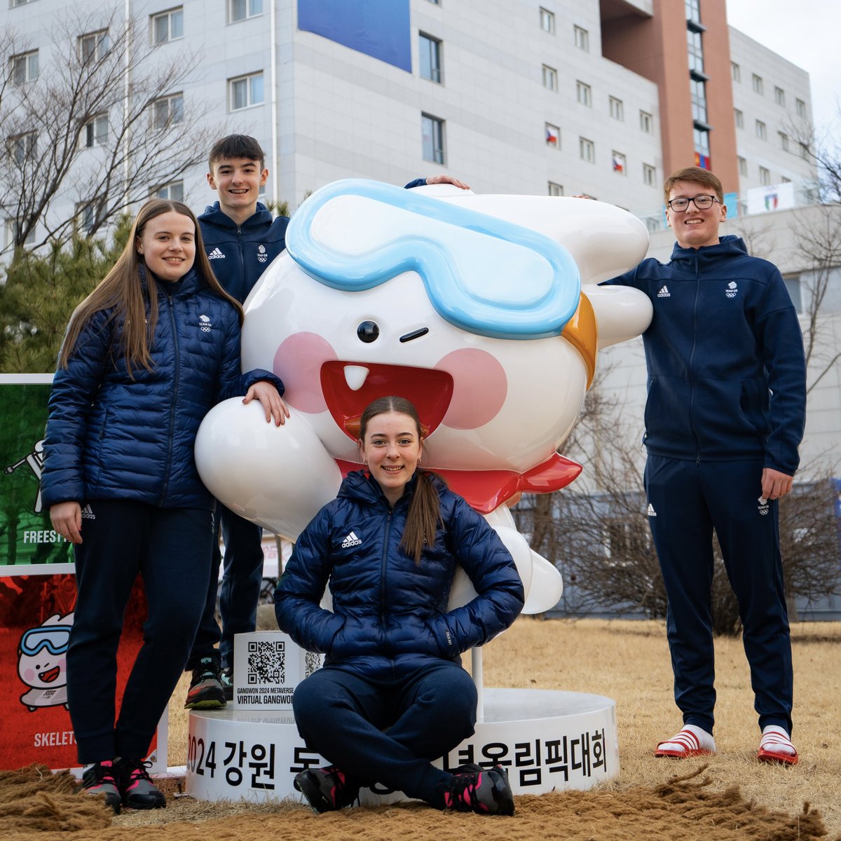 TeamGB's tweet photo. 39 athletes will compete for Team GB across 11 sports, and it all kicks off this Friday with the Opening Ceremony 🇬🇧

#Gangwon2024 https://t.co/d3H4cZ89k3