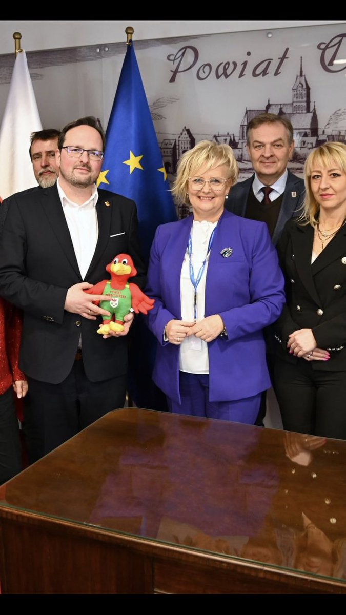 RomanandFritz1's tweet photo. Am 16.1. 24 unterzeichnen der Landkreis Oder-Spree und der Landkreis Choszczno eine Letter of Intent. Im Rahmen eines Euroregion KPF erarbeiteten beide Verwaltungen eine Konzeption wie die Zusammenarbeit zukünftig gestaltet werden soll. @Choszczno @dpjw_pnwm @pnwm_dpjw https://t.co/G39j4oEjf9