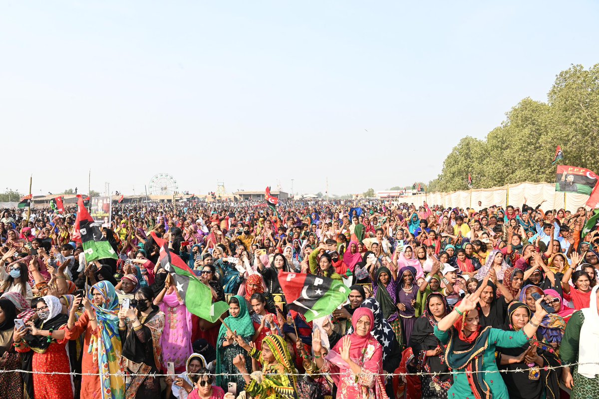 BBhuttoZardari's tweet photo. On 8th February, the people get to choose between the old way of politics, a way that has led them to the brink of ruin, and a new way forward. Our 10 point Awami Muashi Muahida, is a blueprint for a more equitable and prosperous Pakistan, one where women, the youth, labourers, farmers, the destitute, and the poor, can flourish. The choice has never been more clear, and the people of Badin have made their decision clear. On 8th February I am confident we will begin building a brighter future for all.