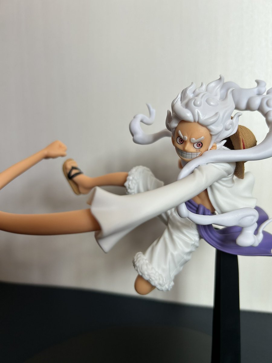 tottot4416's tweet photo. 久しぶりのフィギュア開封👏👏⛩🎍

年末にyoshiかいちょから2体もいただいてました✨🙇‍♂️
クレゲ行けてないだろーからプレゼントって😭✨

ありがとうございます🙏楽しみます🥰

まずはバトレコのニカルフィ👀

楽しく戦っている動きがあってめちゃイイです⚡️🤩

ニカ4体並べてみました👏✨👏

#飛翔会 https://t.co/JvSpEFbRtD