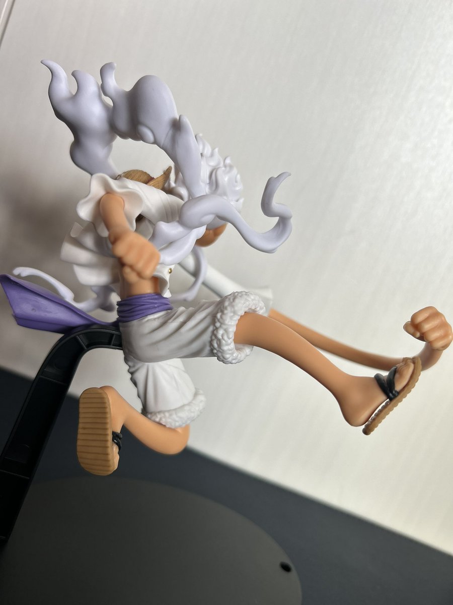 tottot4416's tweet photo. 久しぶりのフィギュア開封👏👏⛩🎍

年末にyoshiかいちょから2体もいただいてました✨🙇‍♂️
クレゲ行けてないだろーからプレゼントって😭✨

ありがとうございます🙏楽しみます🥰

まずはバトレコのニカルフィ👀

楽しく戦っている動きがあってめちゃイイです⚡️🤩

ニカ4体並べてみました👏✨👏

#飛翔会 https://t.co/JvSpEFbRtD