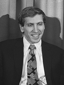 condolemen's tweet image. Remembering the brilliant and enigmatic Bobby Fischer, chess legend and prodigy who left an indelible mark on the game. 🙏 #BobbyFischer #ChessIcon #GoneButNotForgotten condolement.com/condolence/bob…