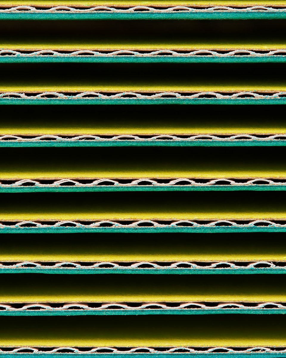 RealtPaperLtd's tweet image. #Colorflute offers over 1000 combination possibilities in 55 colours and 24 embossings . 2 protective E-flute options in Kraft and White. 1-sided or 2sided, with the 1-sided option using the smooth side of the white or kraft E-flute as the reverse. 
📸’s Ed Tritton. #colorplan