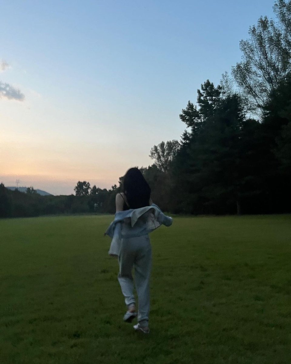 irene_global's tweet photo. [IG] 230117

New renebaebae instagram post! 

“🕊🍀🤍”

https://t.co/7piZwZKbe4
#IRENE #아이린 #RedVelvet @RVsmtown https://t.co/ThwZ2kDfx1