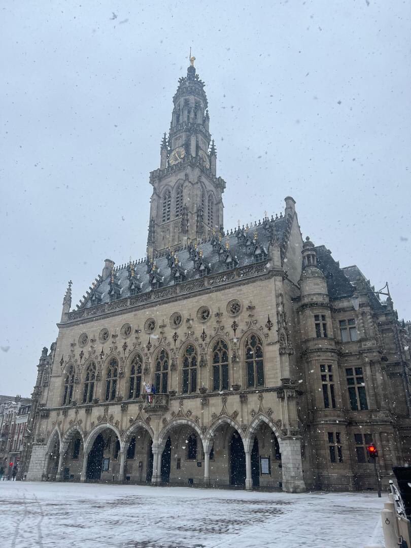 VilleArras's tweet photo. ❄️☃️ #Arras sous la neige ❄️ https://t.co/5gwzpv9sKQ