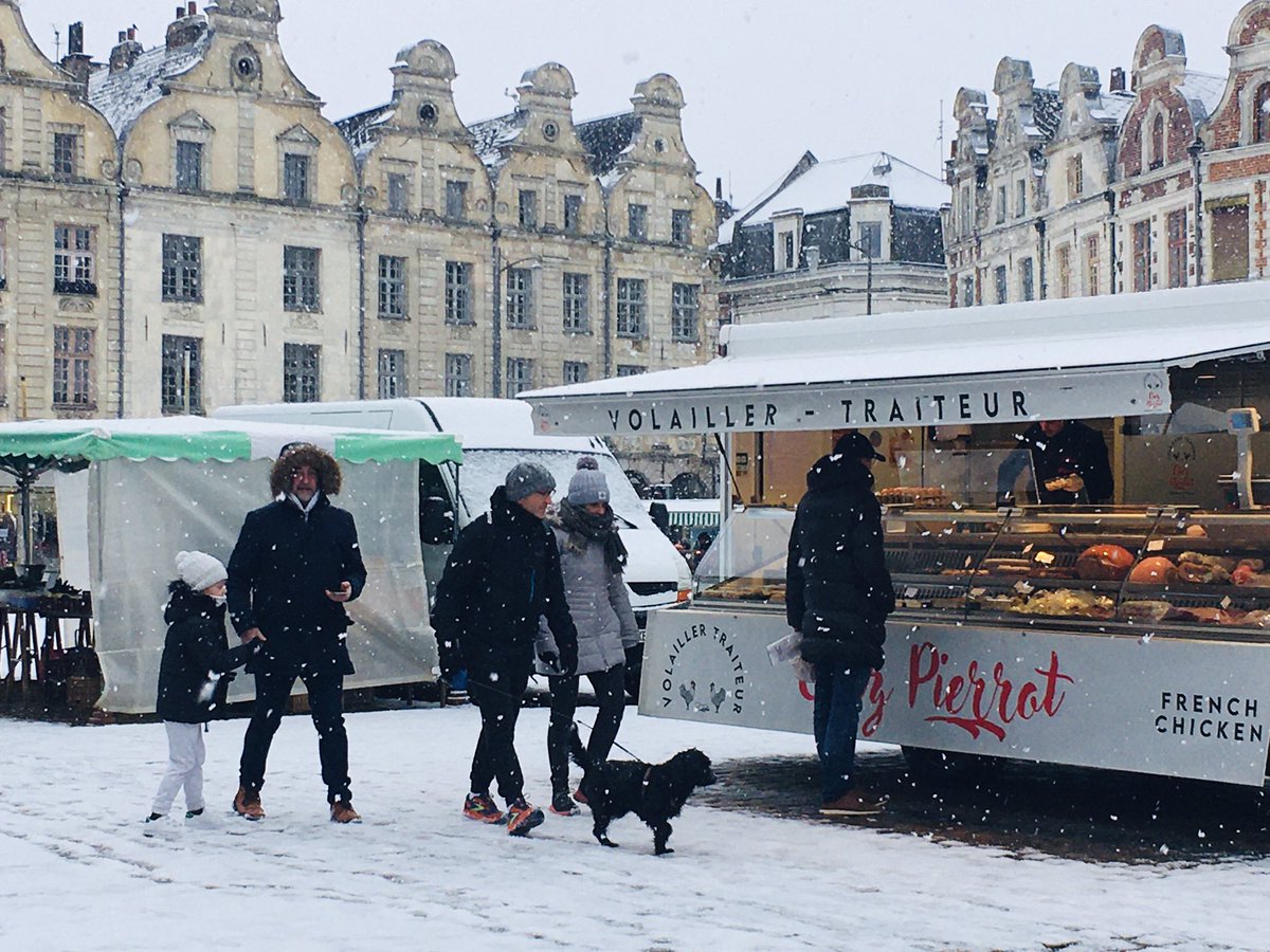 VilleArras's tweet photo. ❄️☃️ #Arras sous la neige ❄️ https://t.co/5gwzpv9sKQ