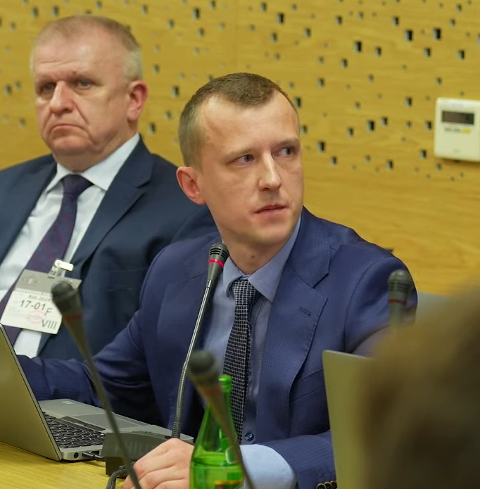 Kiedy zapomnisz, że miałeś dzisiaj zrobić na polskim prezentację, a babka wywołuje Cię do tablicy i zaczynasz improwizować od rzeczy: