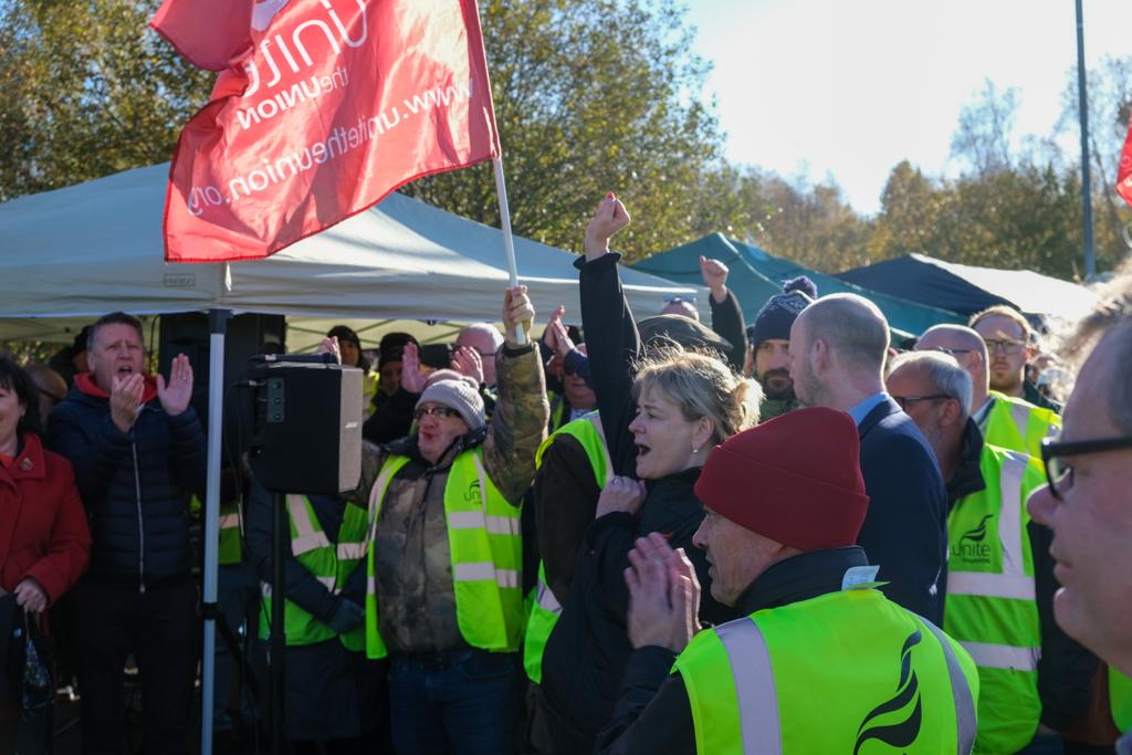 UniteSharon's tweet photo. 🚨RIGHT TO STRIKE🚨

@GOVUK has declared a war on workers. But we will never allow them to force workers to cross a picket line, to break their own strikes, to defeat their own resolve. @unitetheunion will resist. 

🗓️ Sat 27 January 2024
🕛12pm
📍Montpellier Gardens, Cheltenham https://t.co/bdJoSaQAz8