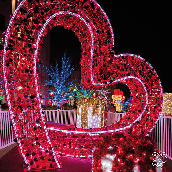 IDO_LIGHT's tweet photo. The Most Romantic Selfie of the Year ❤️

Discover more at ⬇️
https://t.co/FD7FQ1DWhc
.
.
#valentinesdaylightdecorations #specialvalentinesday #romanticlightdecorations #citydecoration #streetlighting #shoppingcentredecorations #squaredecoration #selfiepoint https://t.co/fUW9u42MaQ