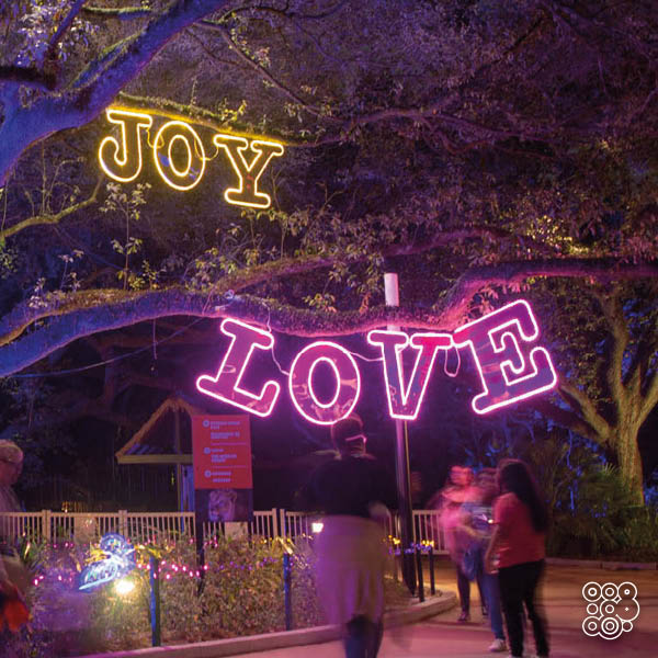 IDO_LIGHT's tweet photo. The Most Romantic Selfie of the Year ❤️

Discover more at ⬇️
https://t.co/FD7FQ1DWhc
.
.
#valentinesdaylightdecorations #specialvalentinesday #romanticlightdecorations #citydecoration #streetlighting #shoppingcentredecorations #squaredecoration #selfiepoint https://t.co/fUW9u42MaQ