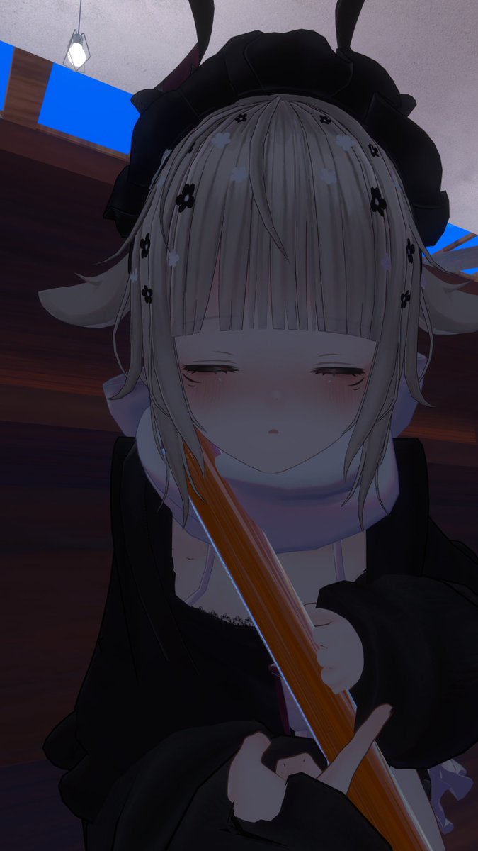 vrまだ酔っちゃうし人いっぱい居るから緊張するしで端っこで怯えてます