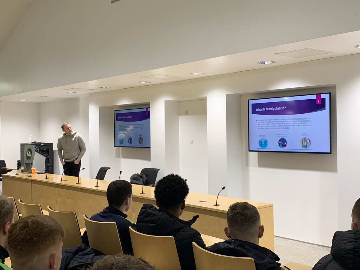 Great to have @1Adam_Thompson from the FAI Communications team present to our FAI FINGAL TY students on social media and media training, followed by an integrity workshop by competitions administrator David Doyle. Great presentations from both Adam and David @FingalSports
