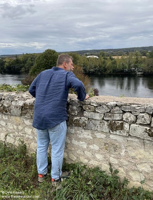 Another chance to see: I call in on Rodolphe Raffault, of Jean-Maurice Raffault, visit the Clos de l'Hospice and Cave Monplaisir, and taste his wines. buff.ly/3RTZof9 [subscribers only] #jeanmauriceraffault #chinon #wine #winetasting #loire #loirewine #cabernetfranc