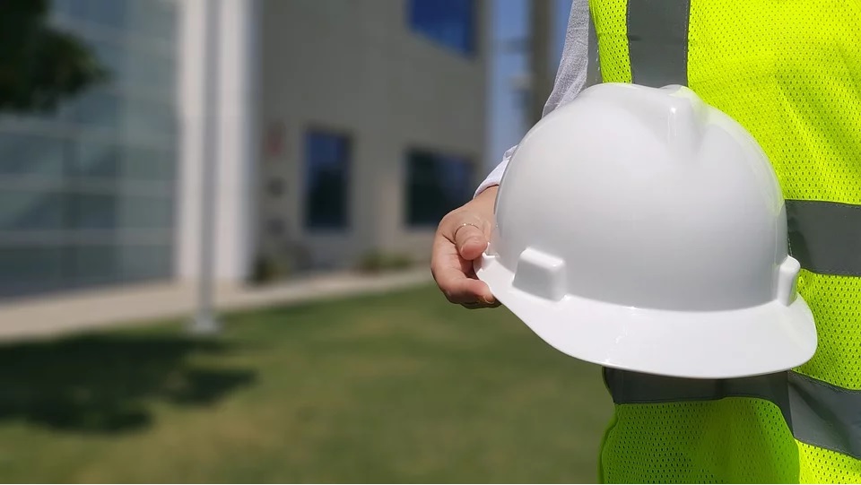 cnaVdA's tweet photo. 📢 Il Bando ISI 2023 dell'Inail mette a disposizione oltre 500 milioni di euro per migliorare la salute e la sicurezza nei luoghi di lavoro. 
Imprese e enti del terzo settore possono partecipare con progetti innovativi. 
Scopri di più su https://t.co/eLv45ksEyE https://t.co/0CsJEmLl24