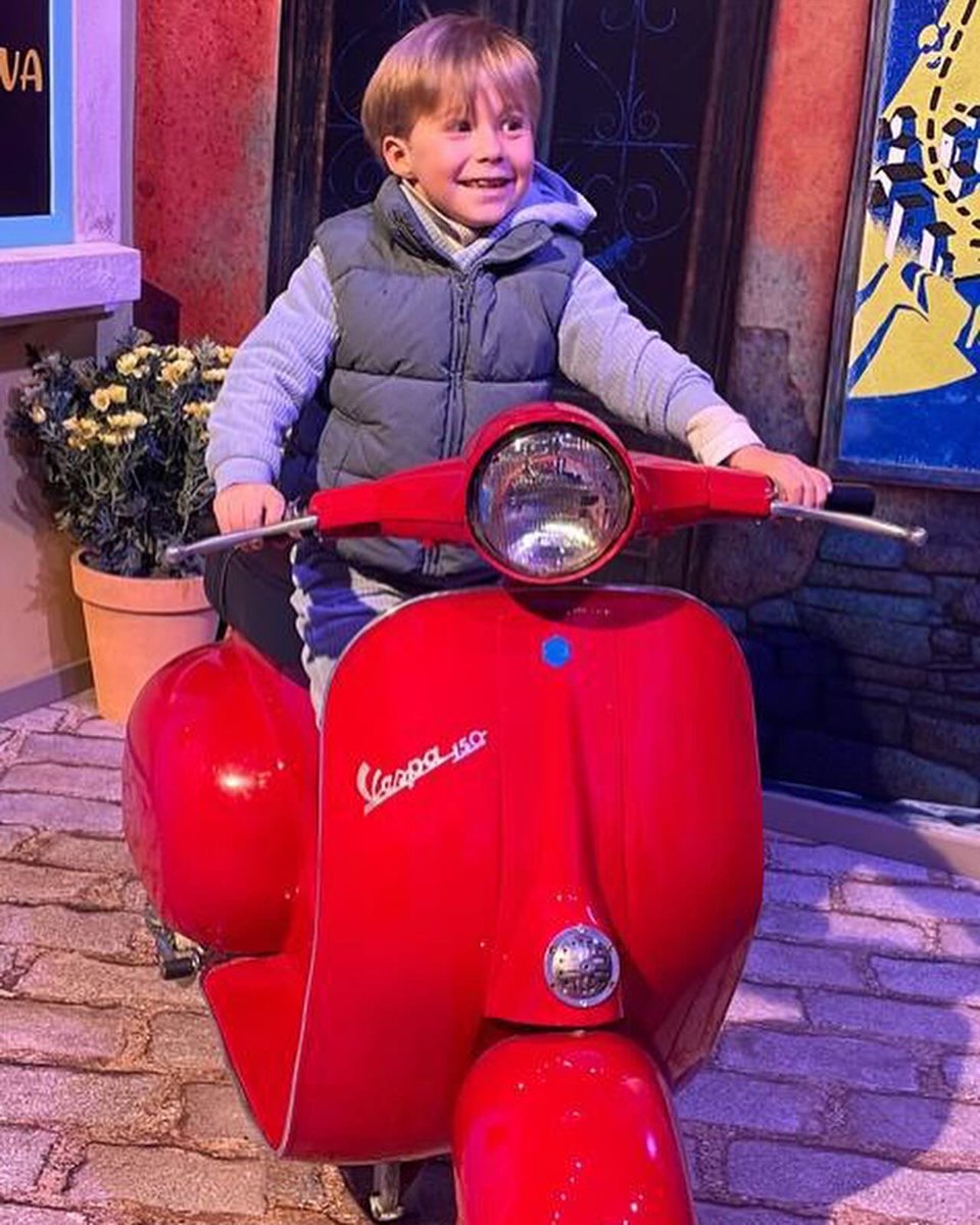 VelascoM_'s tweet photo. ¡MUY QUERIDO HIJO FELIZ CUMPLEAÑOS!
Hoy quiero agradecerte que hace 7 años tu Mamá y yo recibimos la mayor bendición que la vida nos pudo dar: nos hiciste tus padres.
Eres el Alma y el Corazón de nuestra Familia Eres el Héroe de tu hermano Emiliano Y Eres la Luz en nuestras vidas https://t.co/v6Z1EKYLWX
