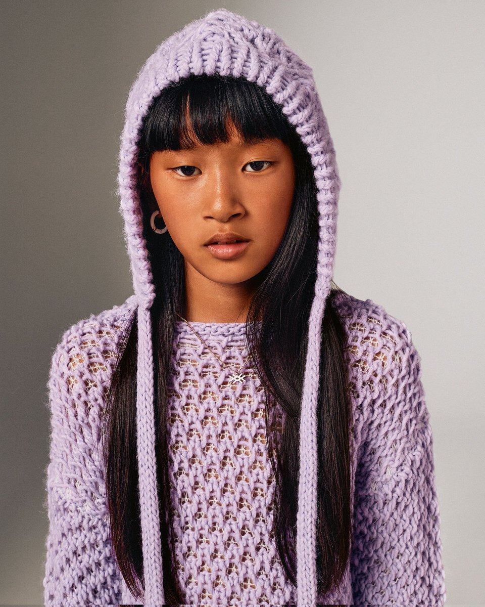 Toques de color que crean nuevos contrastes y propuestas de estilo.

Nuestro ecommerce se renueva para tí. Encuentra nuestros productos en tiendas físicas.

#Benetton #FW23