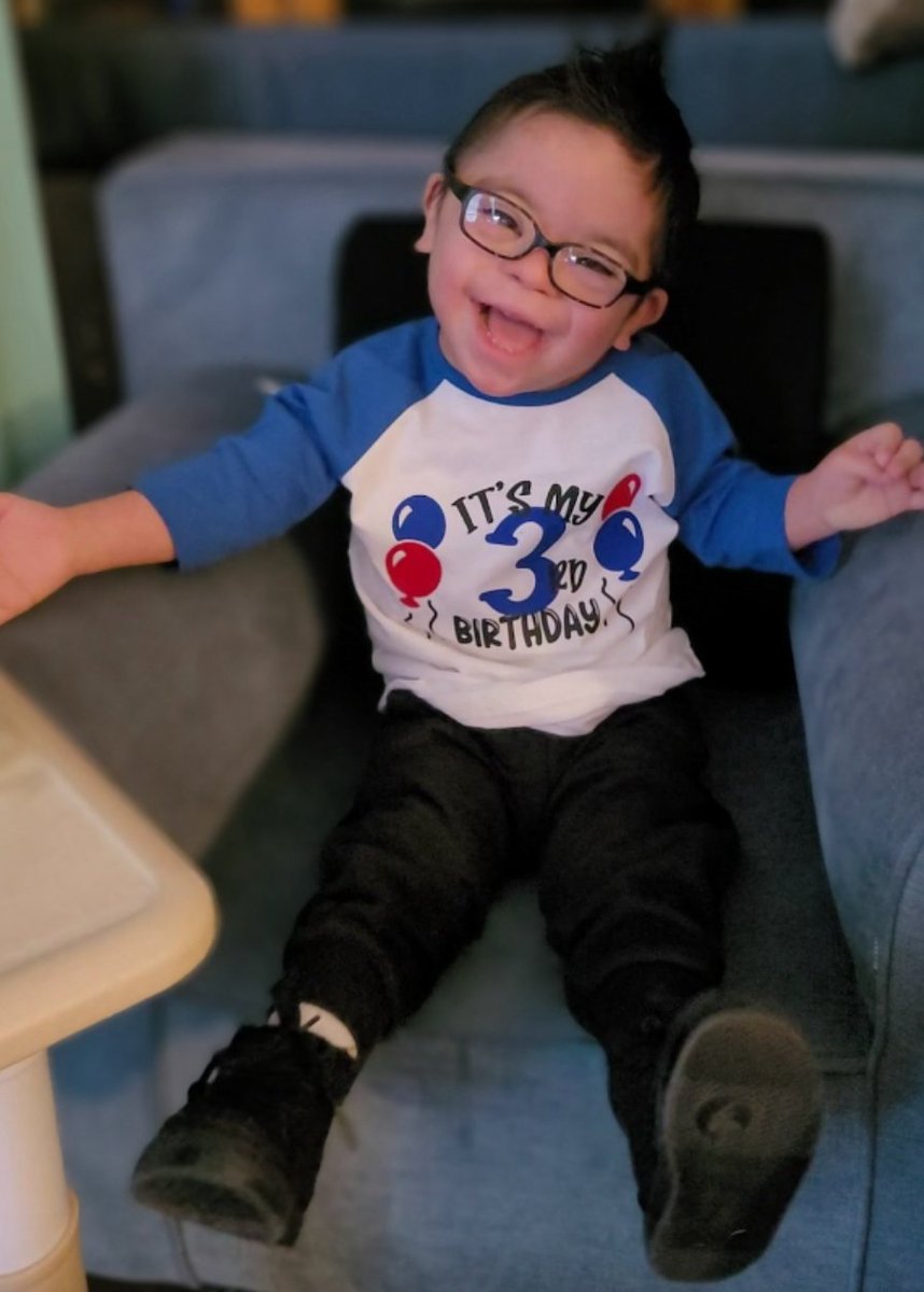 It is the perfect time of the year to reflect on our goals and to set new ones. Deafblind Services is so proud of our students who work hard each day to accomplish their goals, like this adorable toddler pictured. 
@deafnewstoday #deafsuccess #deafawareness
@utahschoolforthedeaf