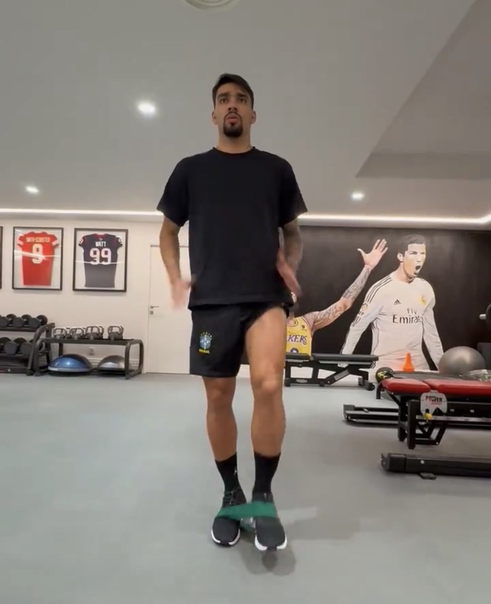 MadridXtra's tweet photo. Lucas Paqueta is training at Vini Jr’s home. 🇧🇷💫 https://t.co/yjdxRfTr0m