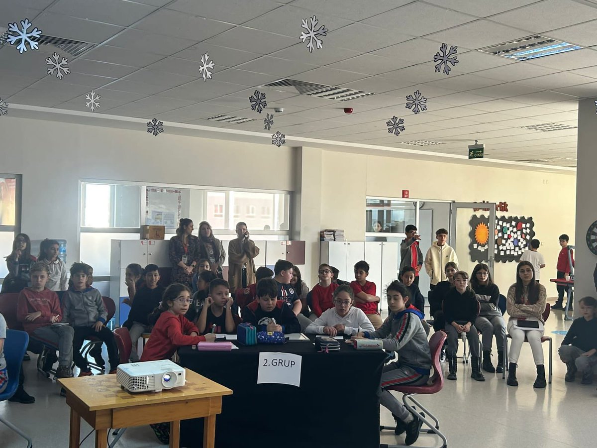 BKBANDIRMA's tweet photo. İlkokul 4. sınıf öğrencilerimiz "Bir Festivaldir Ortaokul" etkinlikleri kapsamında 25 yıldır ilgiyle takip edilen "Bir Kelime Bir İşlem" yarışmasına katıldılar. https://t.co/Oxj0j1f3nu