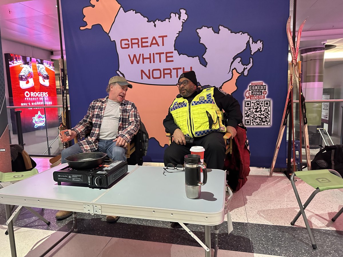 Happening Now !

Union station Toronto! Visit the Great White North Set and pick up your tickets for this years CCHOF Festival!

#canada #comedy #toronto #unionstation