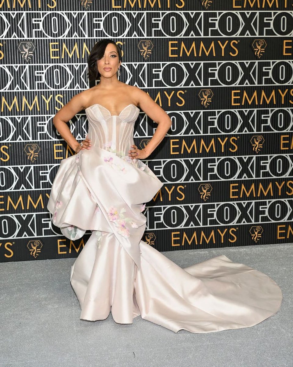 Taking a moment to celebrate the incredible @robinthede at the Emmys. Pure elegance on the red carpet! 🔥

Robin wears ARCH by Ines Di Santo

#InesDiSanto #Emmys2024 #EmmysMagic