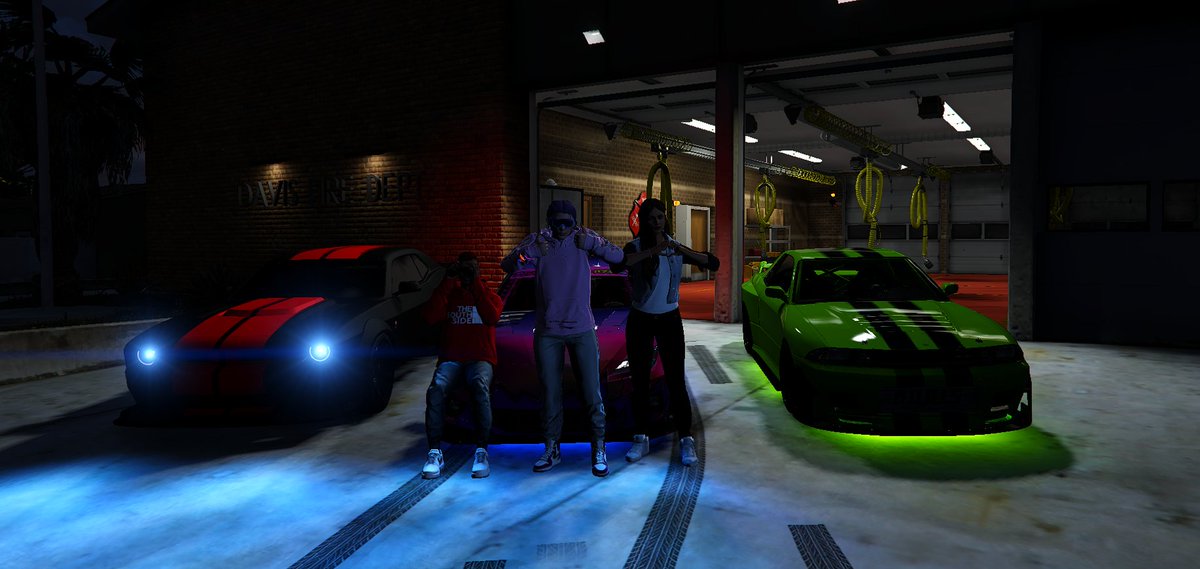 errorAlinaaa's tweet image. ✨NEUES FROHES!!11!

🔴Kommen Sie rein, können Sie raus schauen:
twitch.tv/erroralinaaa