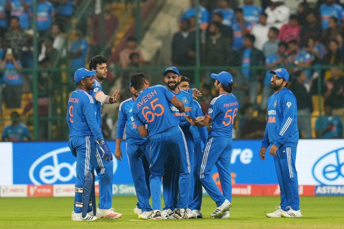 Yerragonda36680's tweet photo. India needs 17 runs to win in the Super over. #INDvAFG https://t.co/HQ6WoZAqYQ