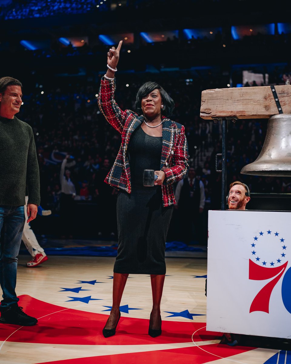 I'm honored to have had the chance to Ring the Bell at the @Sixers game on #MLKDay! This is a great Philly sports ritual that speaks to the camaraderie between Sixers fans and the team. I loved doing it!