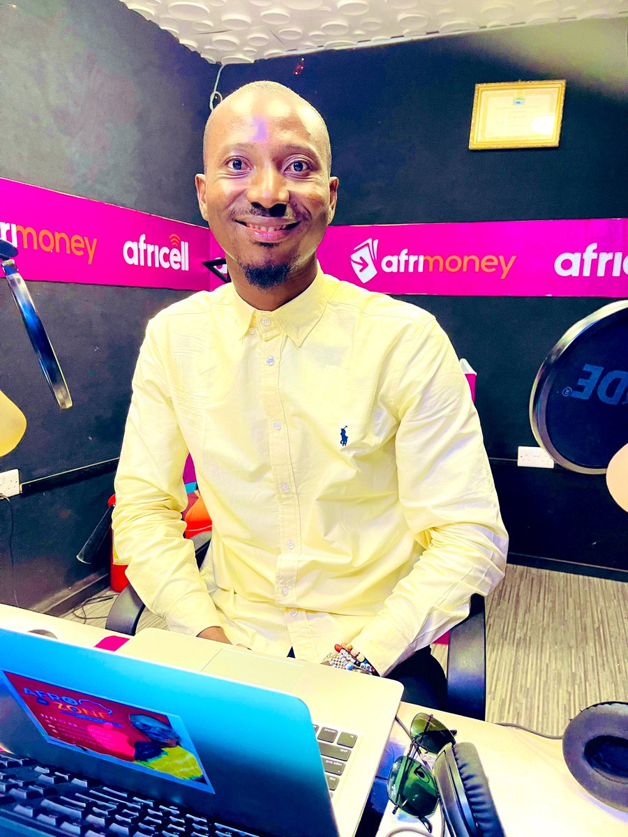 bashoverrated's tweet photo. Smoke nor dae hide….

Say u nor dae help me! But nor say Allah nor go help me…

NorBody nor able Shub God e hand. 🤚 

#AOE
#PrayEnGoTry
#Hope 
#AfroZone https://t.co/oU4dNaTMHV