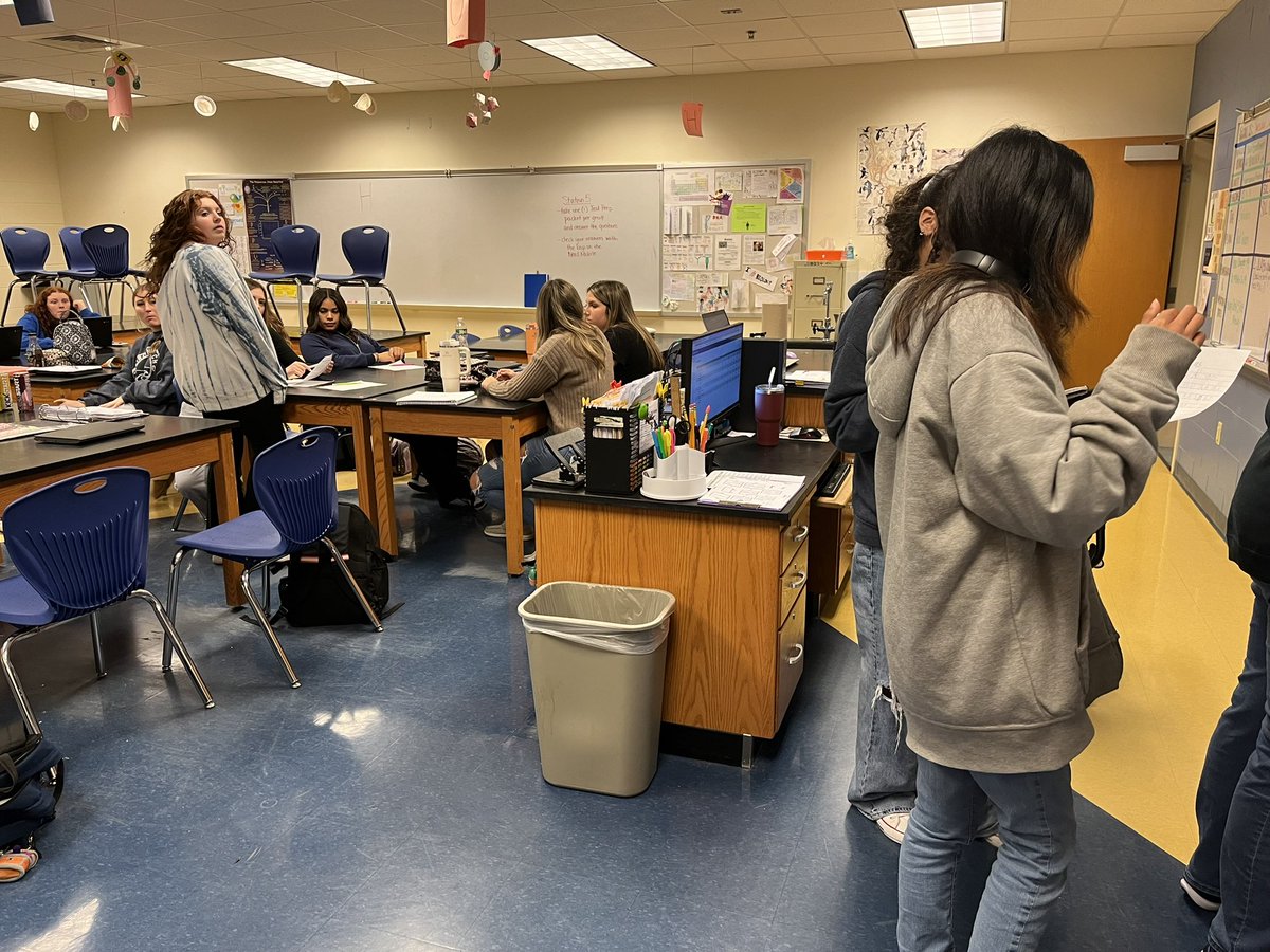 ehmyrick's tweet photo. #solreviewstations with #hbio @NewKentStrong https://t.co/BP5hW24dh6