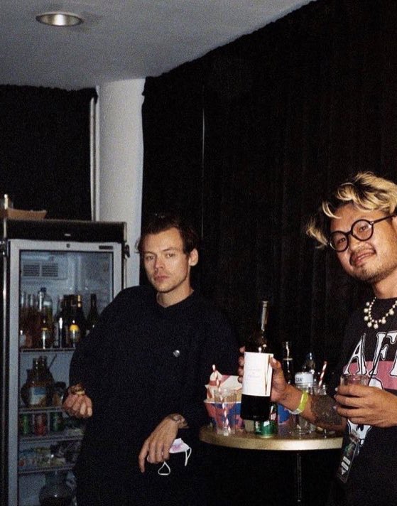 hsfloraIss's tweet image. you don’t understand