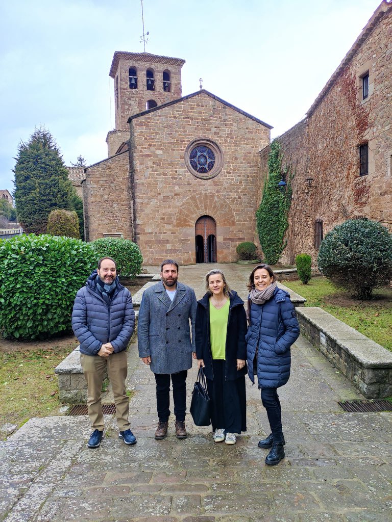 isaacperaire's tweet photo. Aquest matí a #LEstany #Moianès reunió amb @Micropobles. Els reptes en l’àmbit de gestió de residus dels municipis més petits del país són també els nostres reptes.Sumem sinergies per seguir treballant pels seus ajuntaments i les persones que hi viuen. #sempreendavant @residuscat https://t.co/rDJiS3rABI