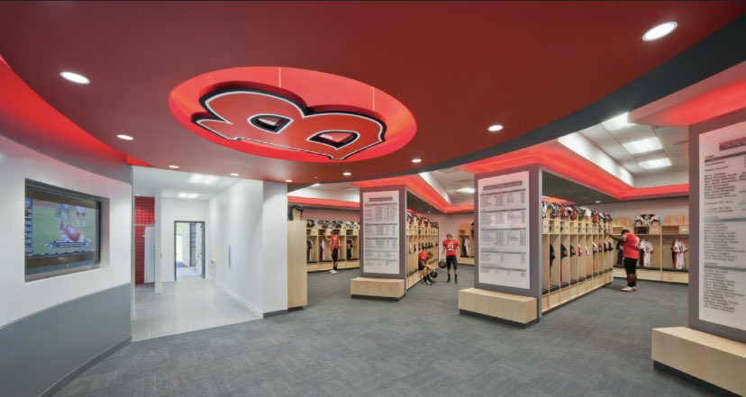 Thank you <a href="/Coach_Schroeder/">Jim Schroeder</a> <a href="/CoachWhitley5/">Michael Whitley</a> for the visit today.
Blessed to  receive an offer from Benedictine University #TransferPortal #eagles #NCAA