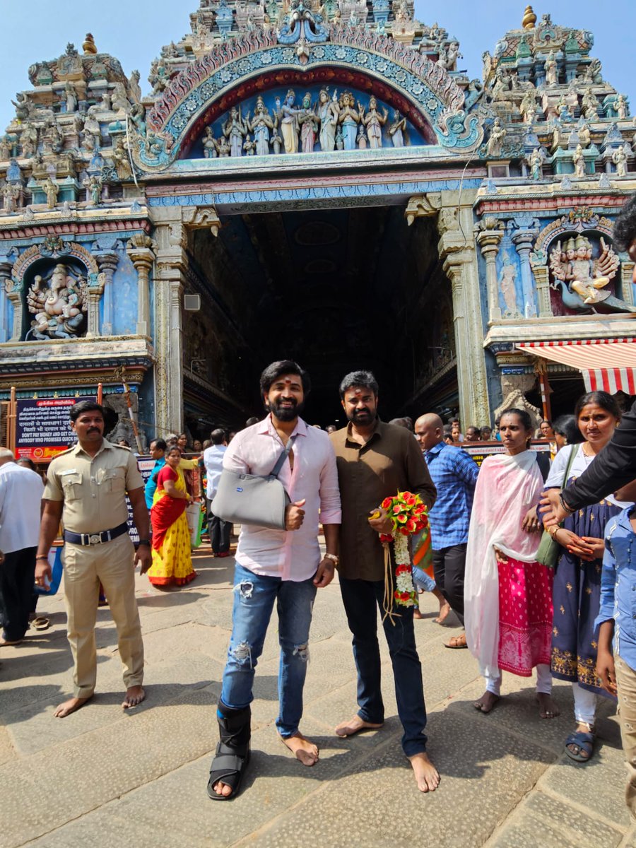 GoldwinSharon's tweet photo. #MissionChapter1Review
#MissionChapter1 #ArunVijay
#MissionChapter1InCinemasNow
|#missionchapter1frompongal
#AmyJackson
#Nimishasajayan |#AbiHassan
#JasonShah |#BharatBopanna
Director 📹: #ALVijay (#thalaiva)
Music by 🎵: #GVPrakashKumar https://t.co/GhMfaTvC5E