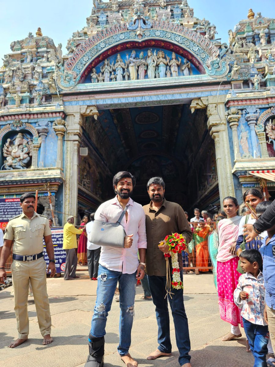 GoldwinSharon's tweet photo. #MissionChapter1Review
#MissionChapter1 #ArunVijay
#MissionChapter1InCinemasNow
|#missionchapter1frompongal
#AmyJackson
#Nimishasajayan |#AbiHassan
#JasonShah |#BharatBopanna
Director 📹: #ALVijay (#thalaiva)
Music by 🎵: #GVPrakashKumar https://t.co/GhMfaTvC5E