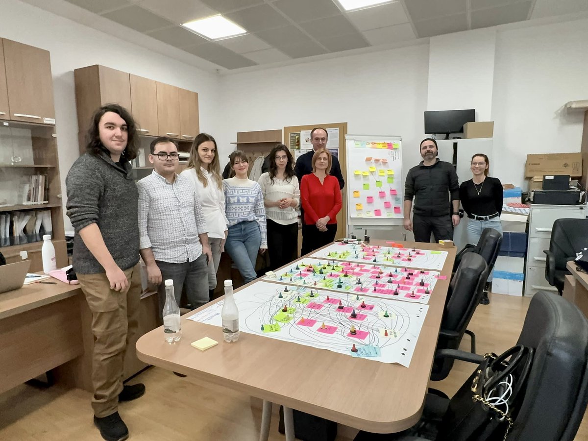 InoMedRo's tweet photo. 💫Exciting Start of 2024 for the @4PCAN_Project! A new workshop for the 🇷🇴 Living Lab has successfully ushered in new perspectives in #cancer primary #prevention. This session, organized with @gabrielhancean ‘s team, highlights our commitment to innovative #research methods. https://t.co/QOyZBH9lWO