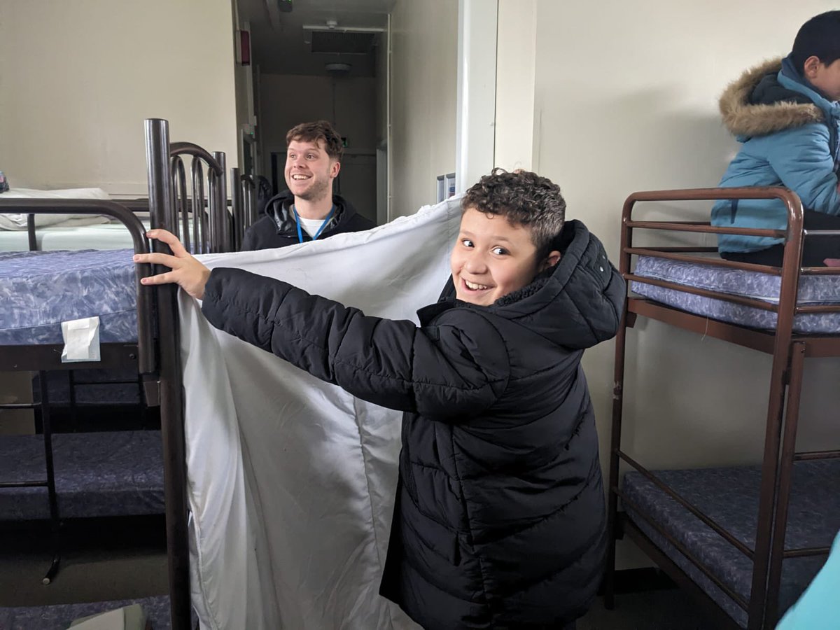 The children have arrived safely <a href="/SayersCroft_/">Sayers Croft</a> and are now attempting (some more successfully than others!) to make their beds!